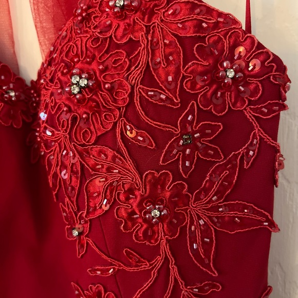 Red embroidered beaded grad dress. Formal gown - Picture 10 of 11